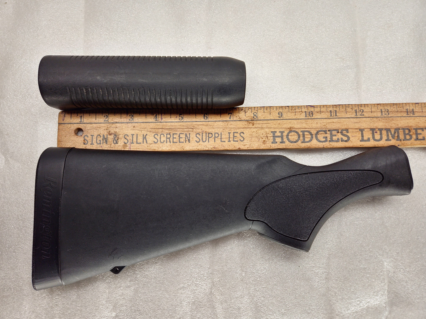 Remington 870 12 Ga Synthetic Stock Forend Set w/Mounting Screw OIN