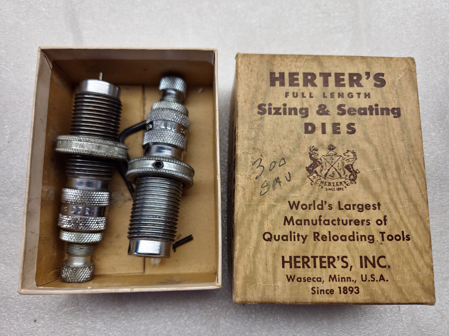 Herters 300 Savage Reloading Dies Vintage Set of 2 w/Box *NICE *